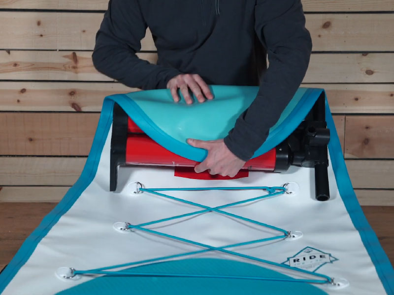 Hogyan csomagold be a SUP-ot a tárolózsákjába? 1